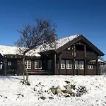 Bjornebuhytten, Geilo, 13 Sengeplasser Med Privat Jacuzzi Og El-bil-lading Geilo