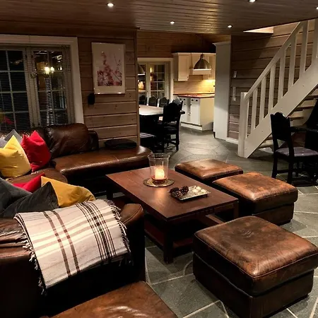 Hébergement de vacances Bjornebuhytten, Geilo, 13 Sengeplasser Med Privat Jacuzzi Og El-bil-lading Geilo