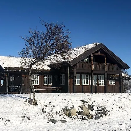 Bjornebuhytten, Geilo, 13 Sengeplasser Med Privat Jacuzzi Og El-bil-lading 게일로