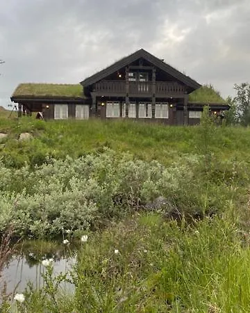 Bjornebuhytten, Geilo, 13 Sengeplasser Med Privat Jacuzzi Og El-bil-lading