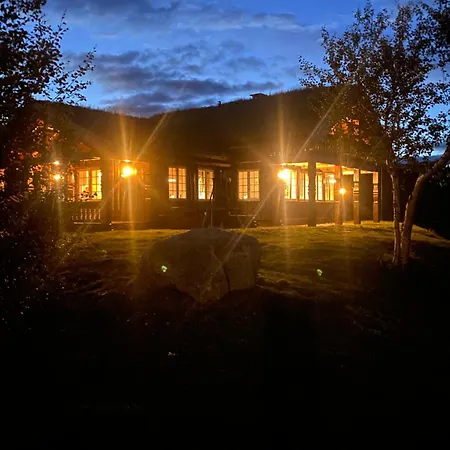 Bjornebuhytten, Geilo, 13 Sengeplasser Med Privat Jacuzzi Og El-bil-lading