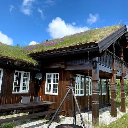 Bjornebuhytten, Geilo, 13 Sengeplasser Med Privat Jacuzzi Og El-bil-lading